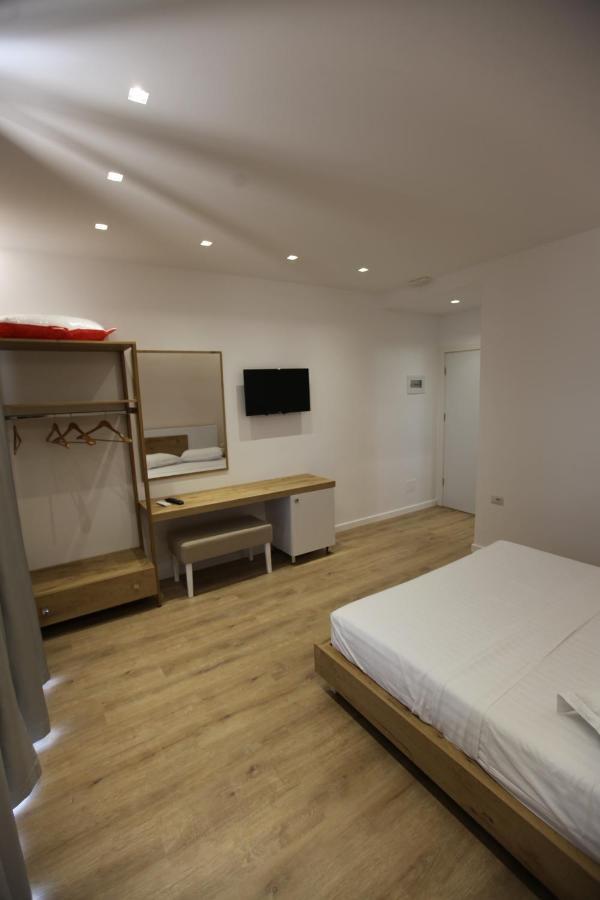 Sea Breeze Villa Sarandë Eksteriør bilde