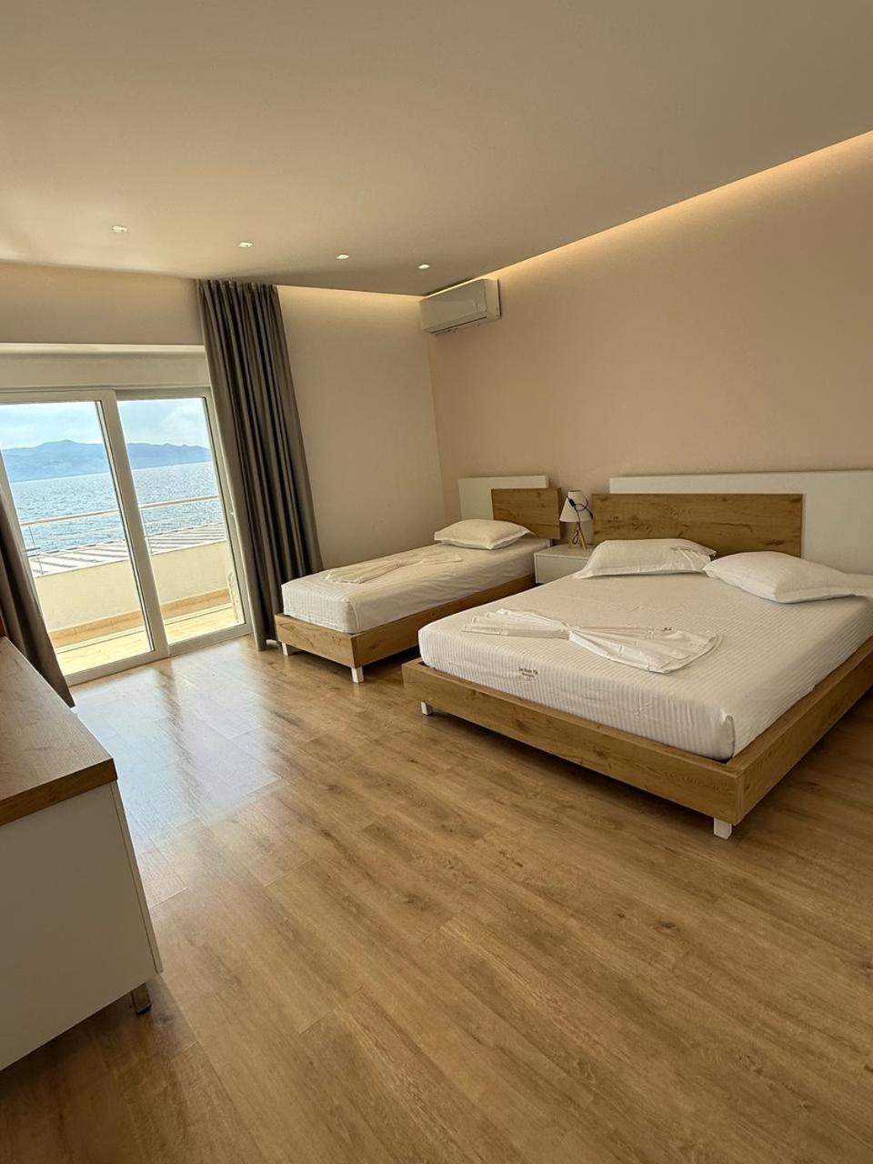 Sea Breeze Villa Sarandë Eksteriør bilde