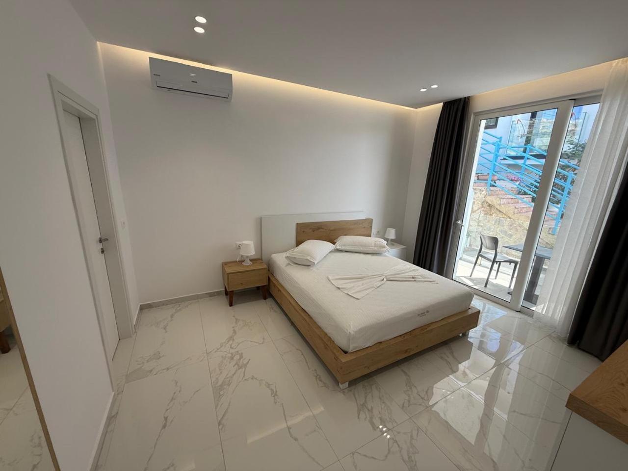 Sea Breeze Villa Sarandë Eksteriør bilde